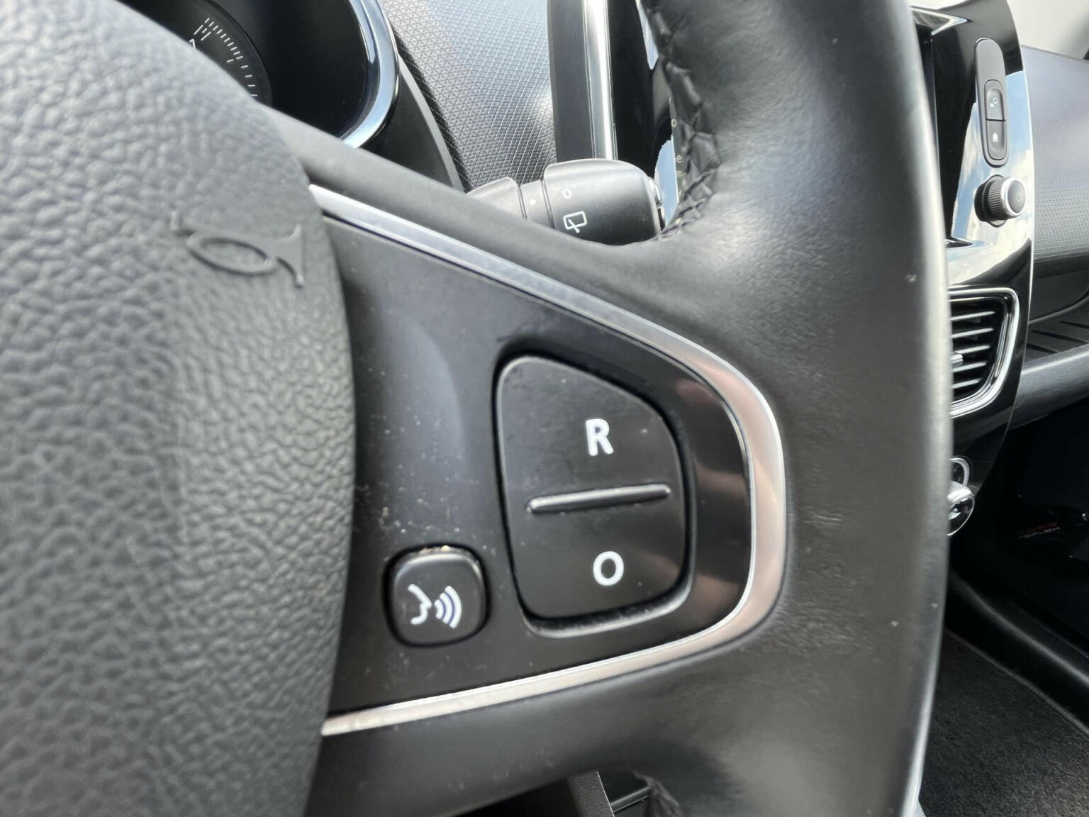 Renault-Clio-19