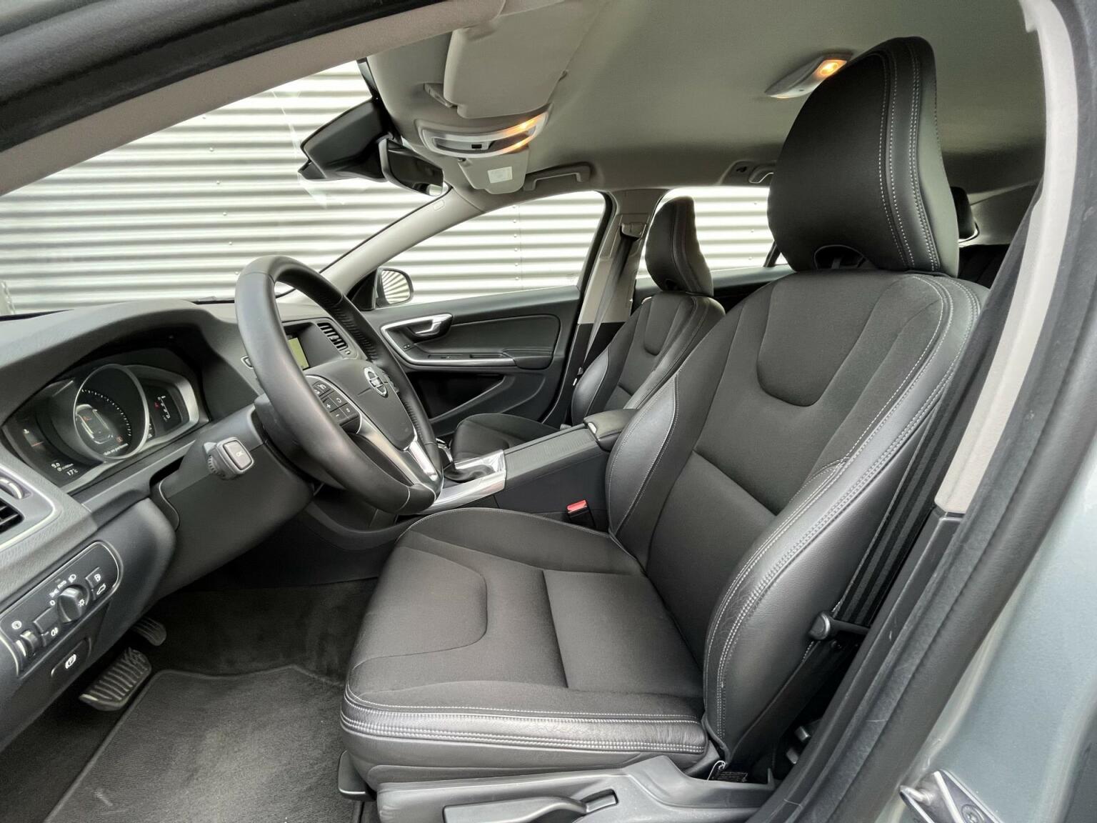 Volvo-V60-2