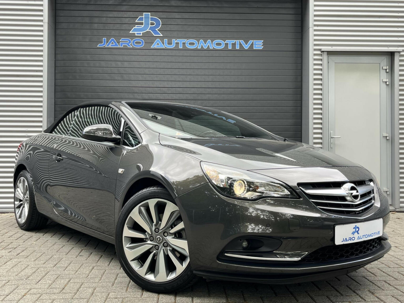 Opel-Cascada-49
